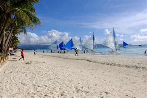 Wind, waves & weather forecast Boracay Island / White Beach.